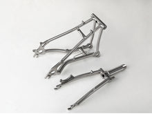 Carica l&#39;immagine nel visualizzatore di Gallery, Titanium 100mm disk Front &amp; 135mm disk Rear Triangle Fork for 16”Brompton
